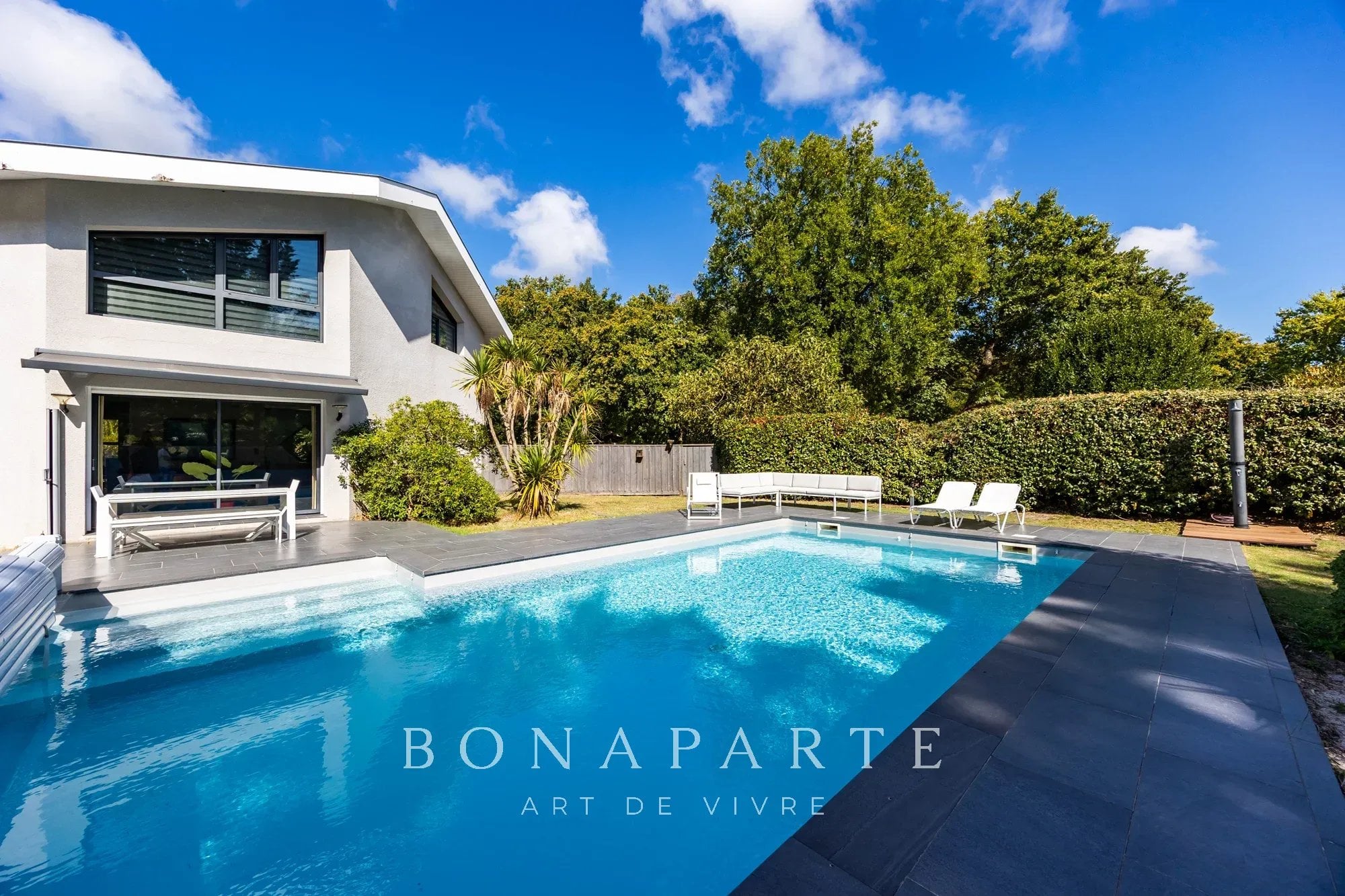 VENDAYS-MONTALIVET - VILLA D'ARCHITECTE AVEC PISCINE À 5 MINUTES DES PLAGES OCÉANES