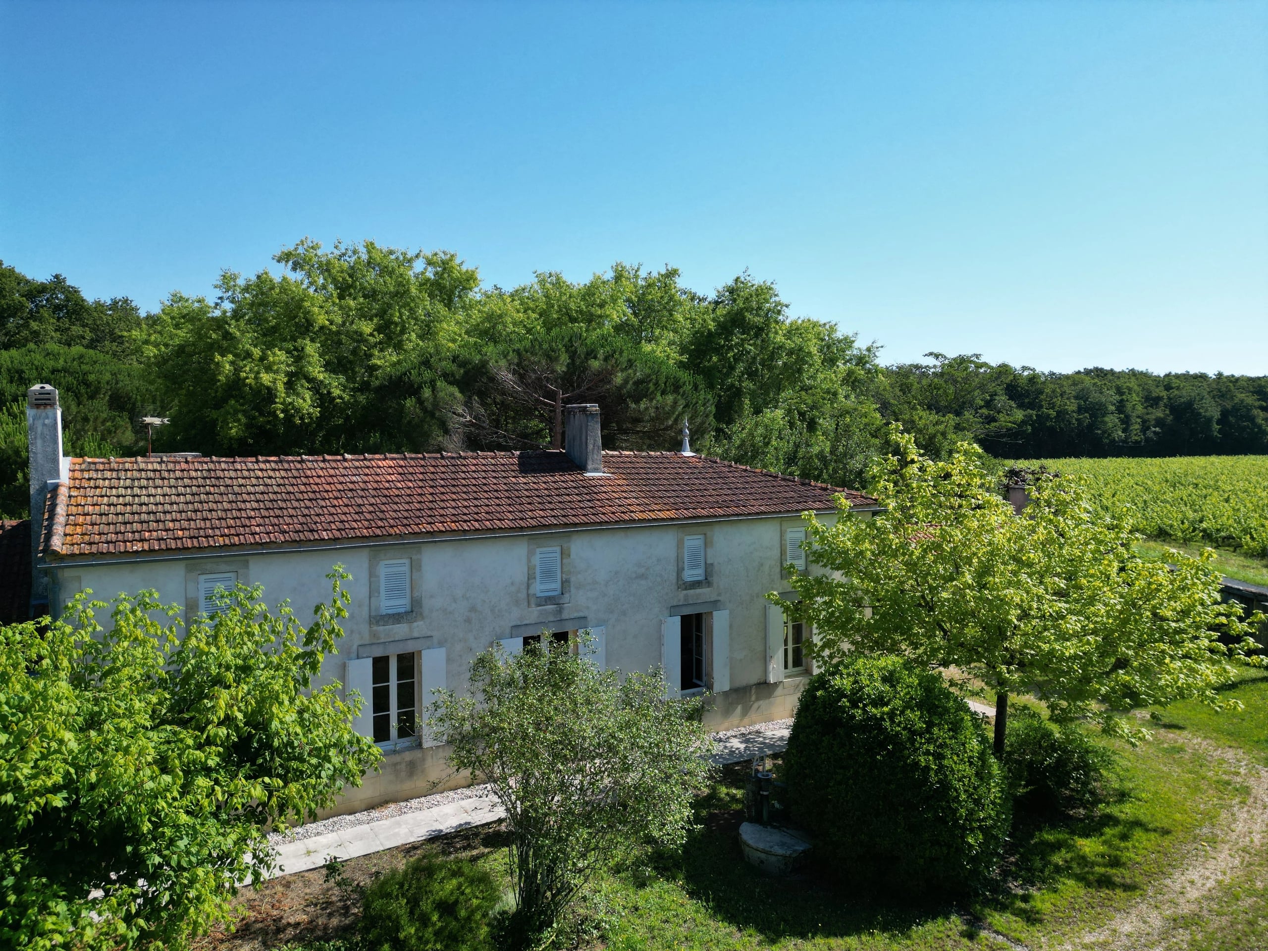 BÉGADAN - 40 ACRE STONE HOUSE ESTATE, 25 MINUTES FROM THE OCEAN